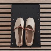 Sort skohylde til akustikpanel - 23 cm