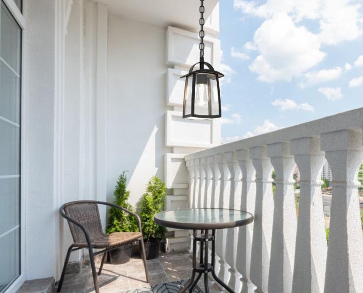 Lutec Tradition Kelsey udendørslampe til loft - Mat sort