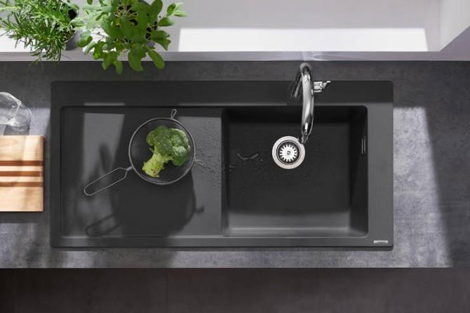 hansgrohe S514-F450 køkkenvask m/afløbsbakke - Vask til højre - Graphite black