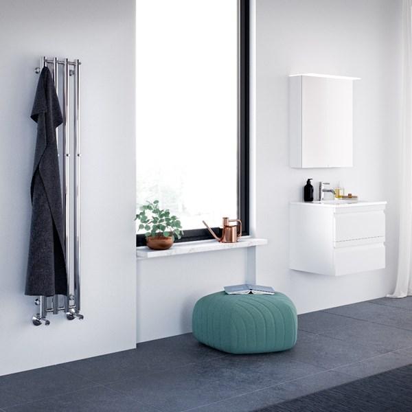 Strømberg Regus el-håndklædetørrer - 11,5x150 cm - Hvid Strømberg Regus el-håndklædetørrer - 11,5x150 cm - Hvid