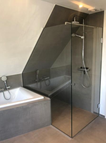 Bath bruseniche m/fast væg - Klar glas - Messing Bath bruseniche m/fast væg - Klar glas - Messing