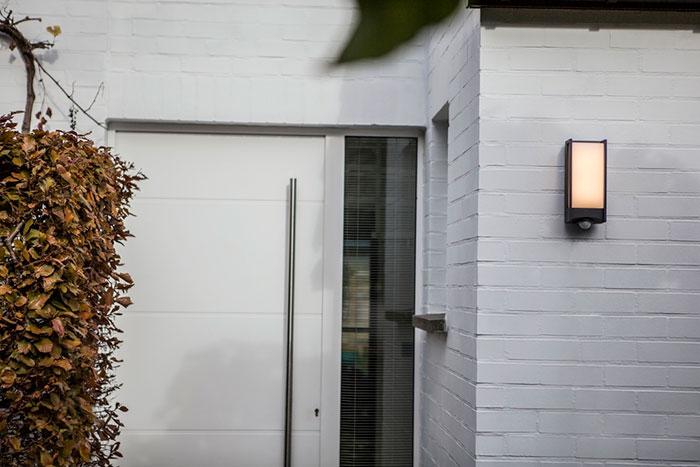 Lutec Architectural Qubo udendørslampe til væg m/PIR-sensor